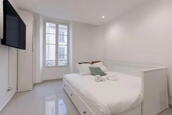 Studio Centre De 칸느